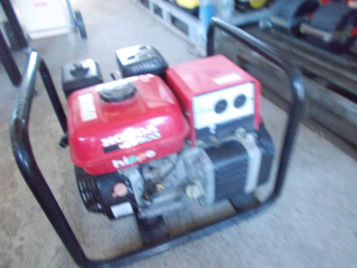 ホンダ　中古　発電機　EZ2300