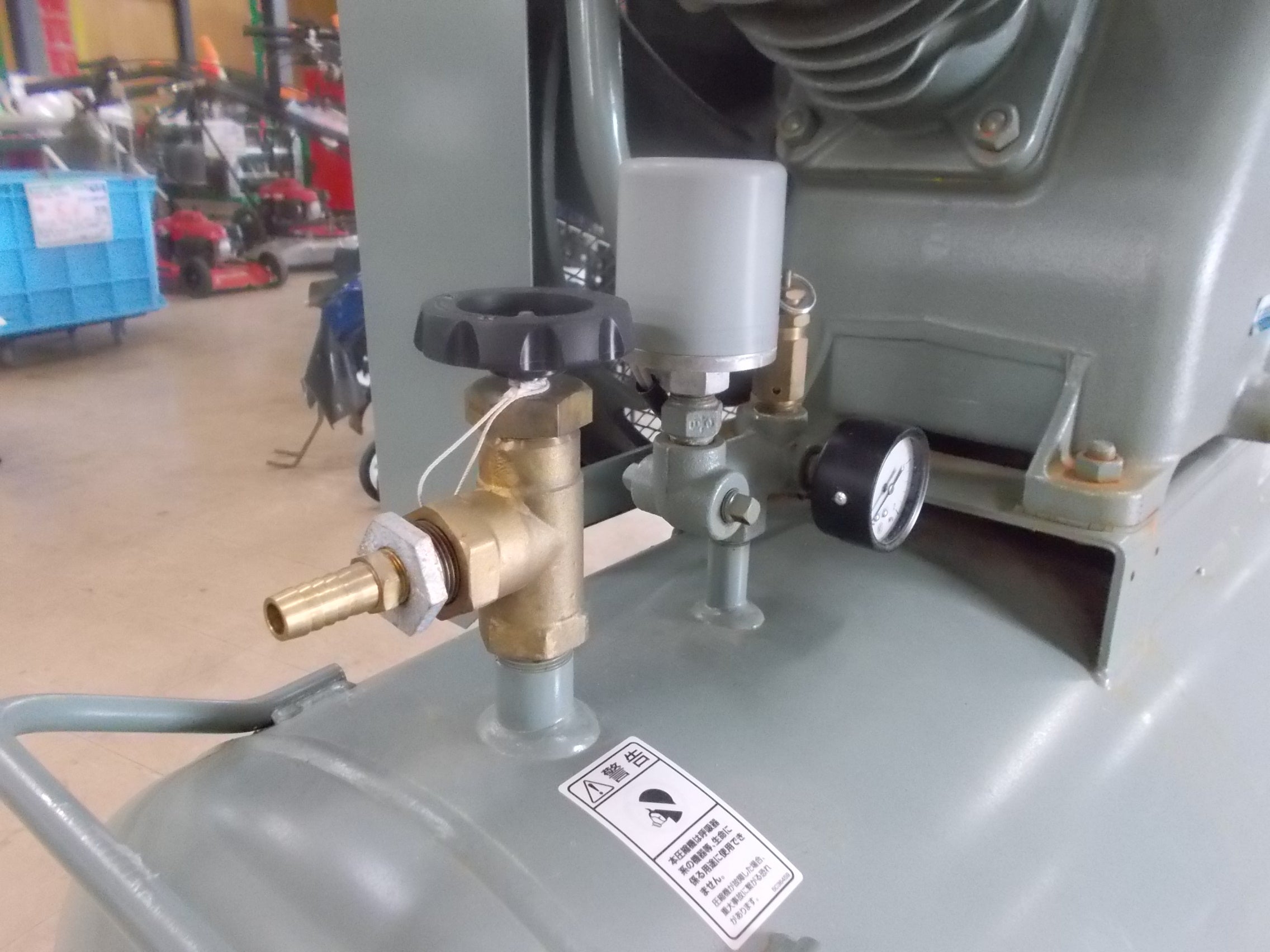 日立 中古 コンプレッサー 7.5P-9.5VP5 7.5Kw10馬力 – 農キング