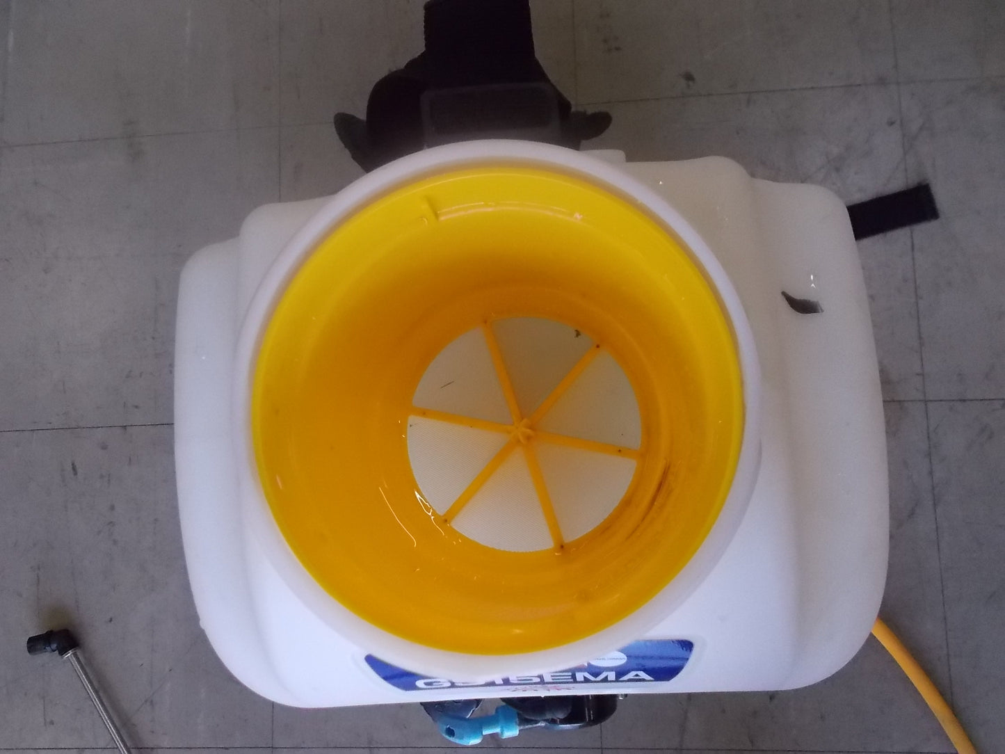 ①BIG-M 丸山　中古　背負動力噴霧機　GS15EMA