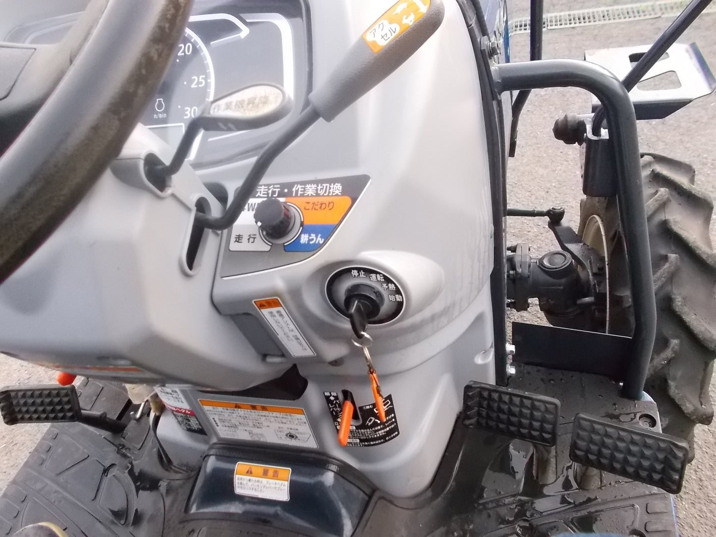 イセキ　中古　トラクター　RTS 25　　　２５馬力　直進アシスト付き
