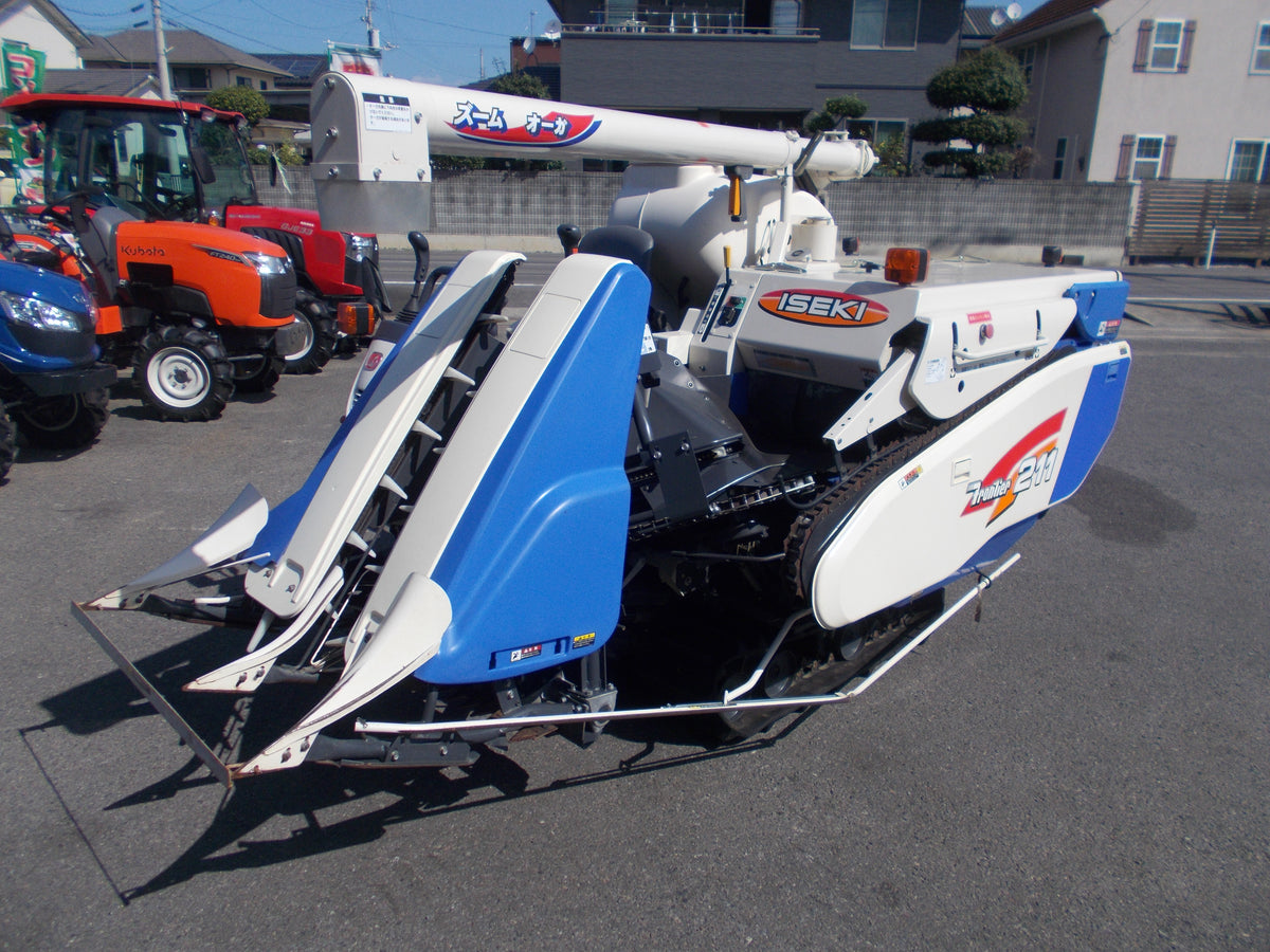 イセキ　中古　コンバイン　HN211GEZWC