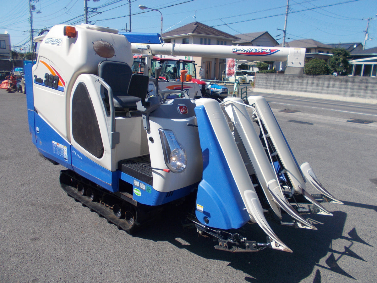 イセキ　中古　コンバイン　HVF323G-ZKWC