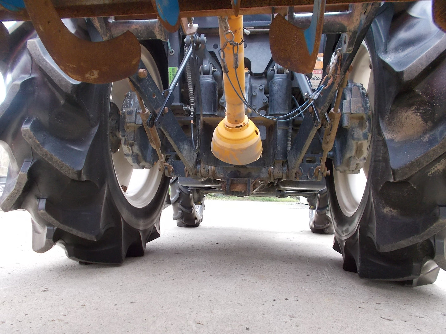 ヤンマー　中古　トラクター　EF330V　３０馬力　キャビン