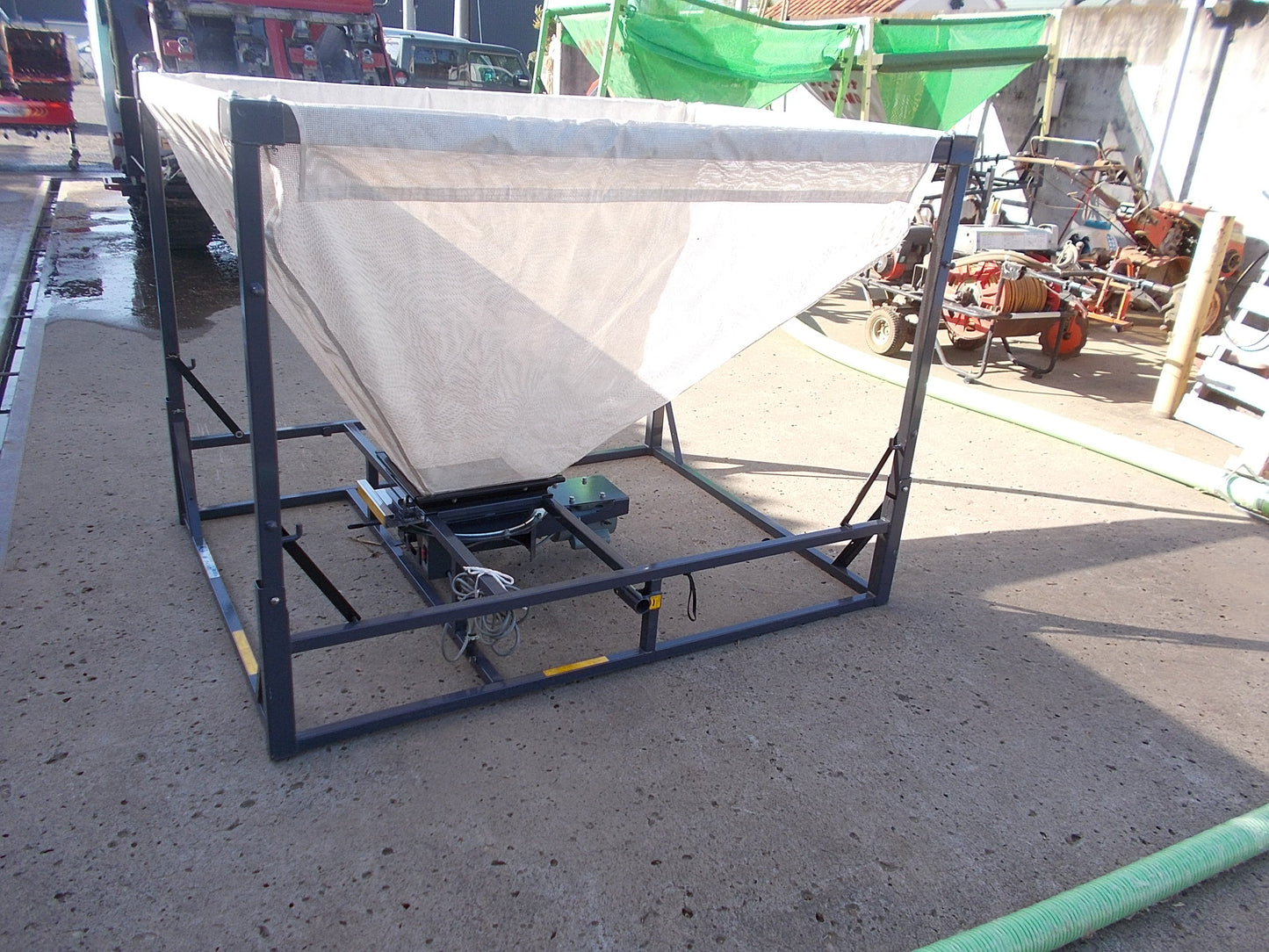 タイショー　中古　レザーコンテナ　WB-130T　100V