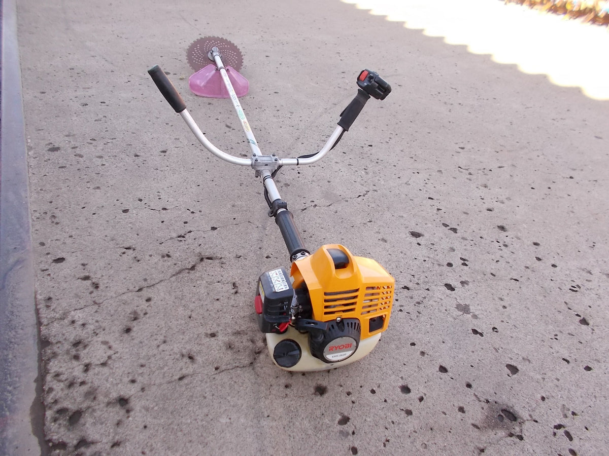 リョービ　中古　刈払い機　EKK-2620