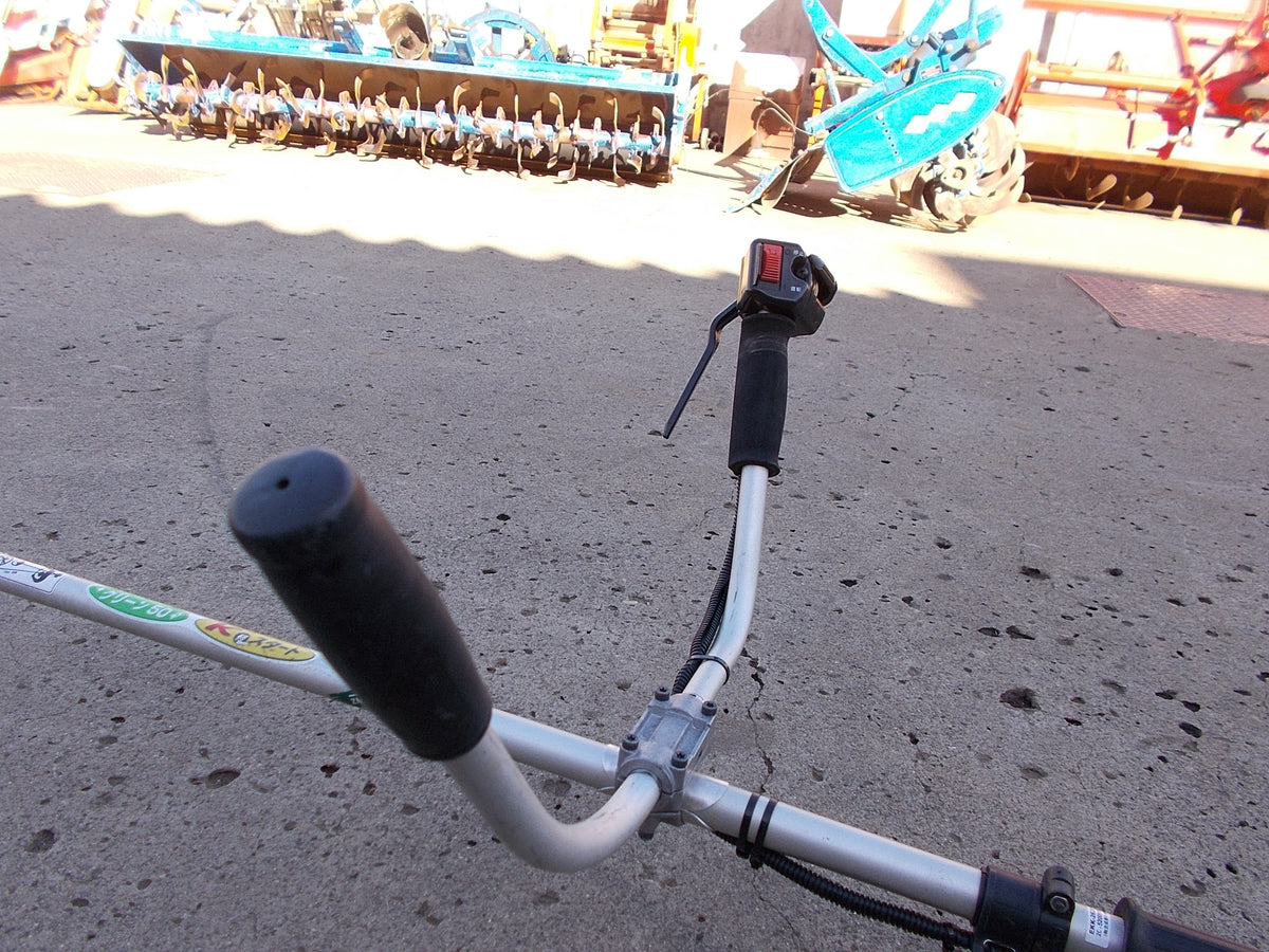 リョービ　中古　刈払い機　EKK-2620