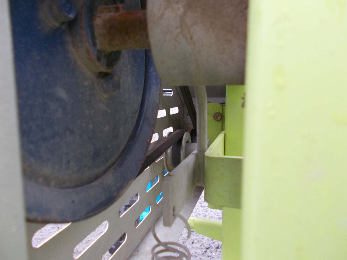 岡山農栄社　中古　マルチ巻取機　MHS310B