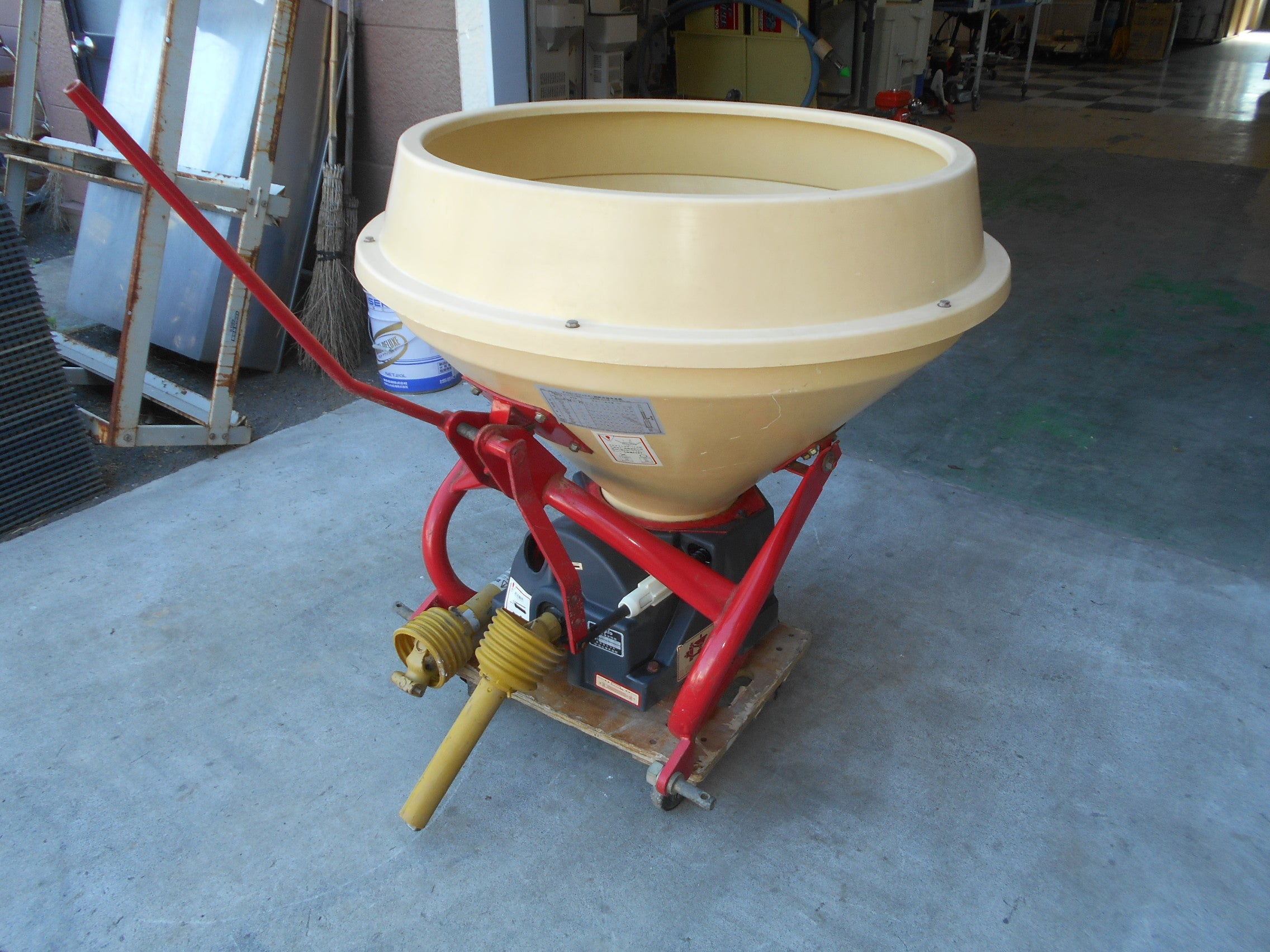 ニプロ 中古 ブロードキャスター MP-300 – 農キング