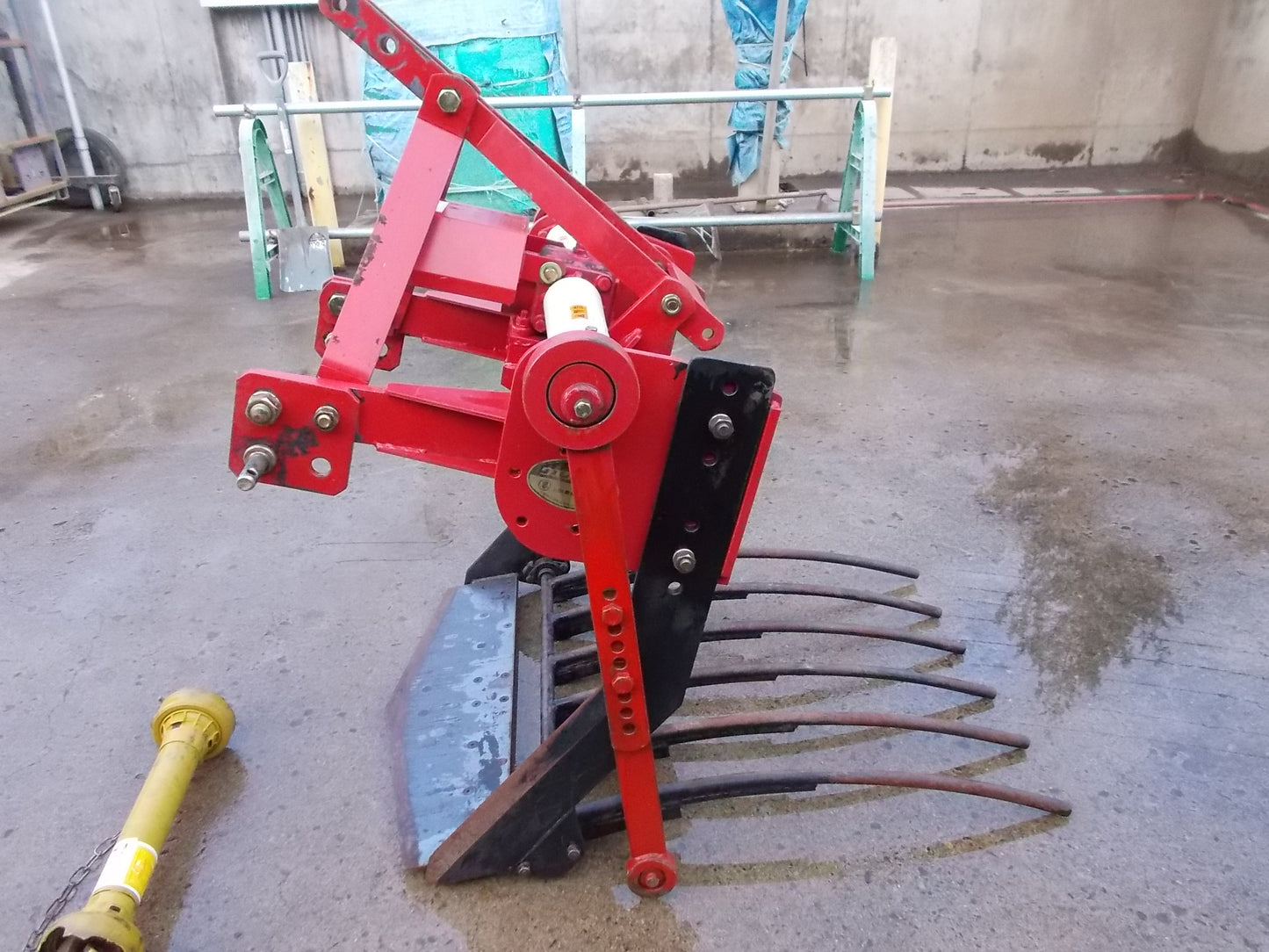 上田農機　中古　振動式堀上機　UPN-802MU