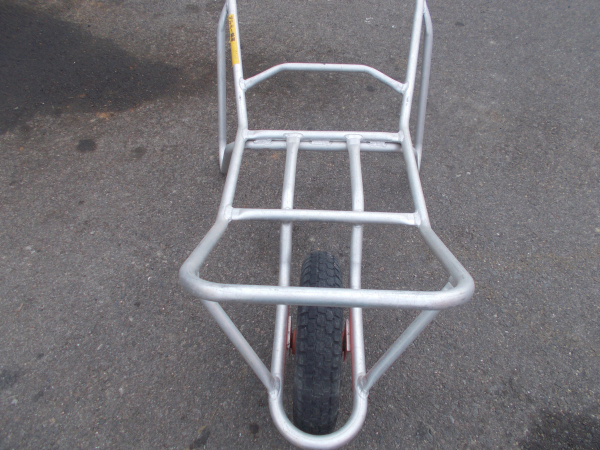 昭和ブリッジ　中古　アルミ一輪車　OW-P