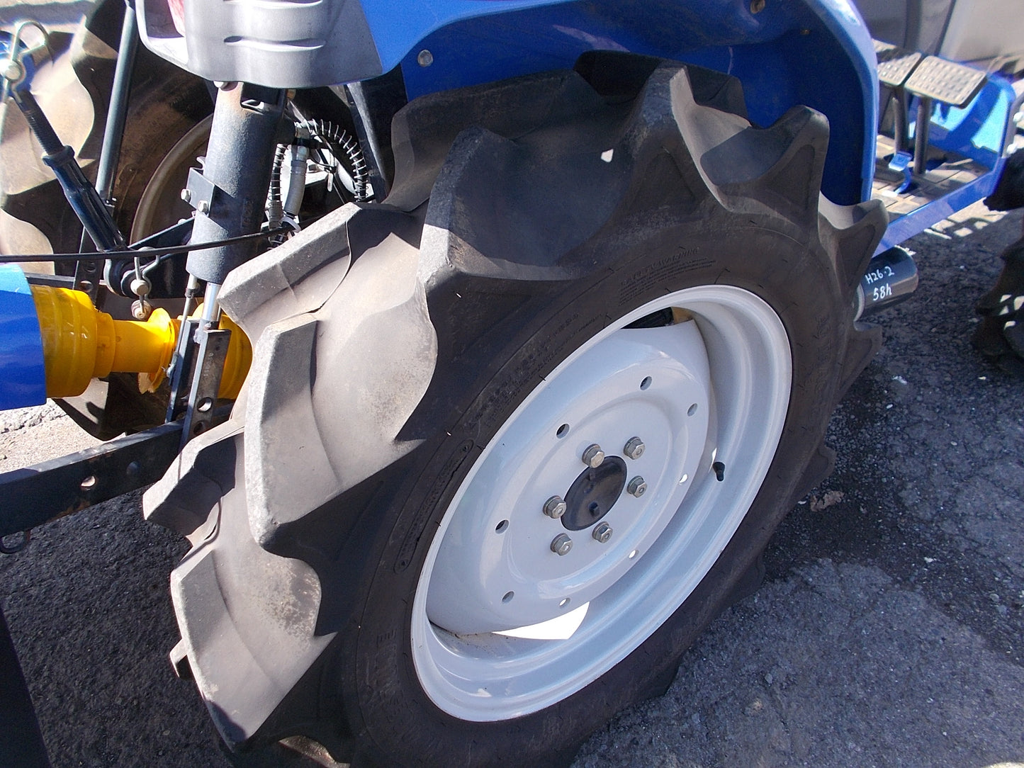 イセキ　中古　トラクター23.5馬力　TH235