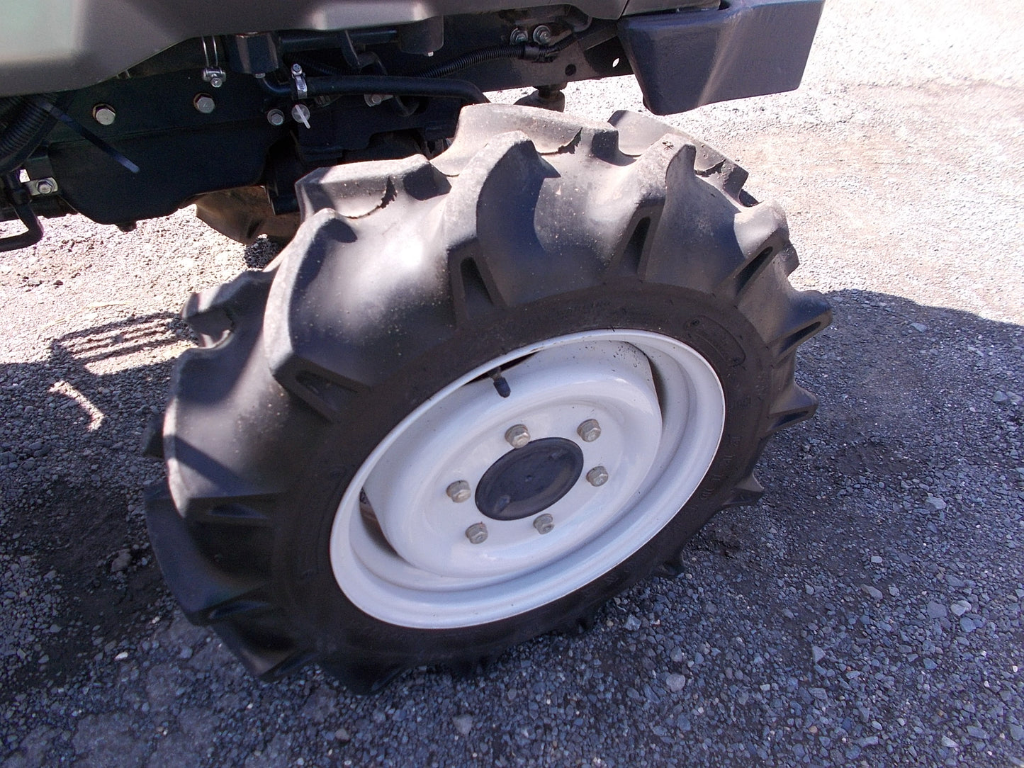 イセキ　中古　トラクター23.5馬力　TH235