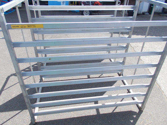 昭和ブリッジ　中古　アルミ苗だな　NC-64