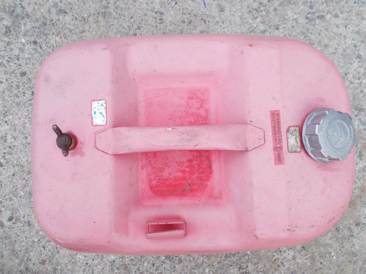 メーカー不明　携行缶　20L