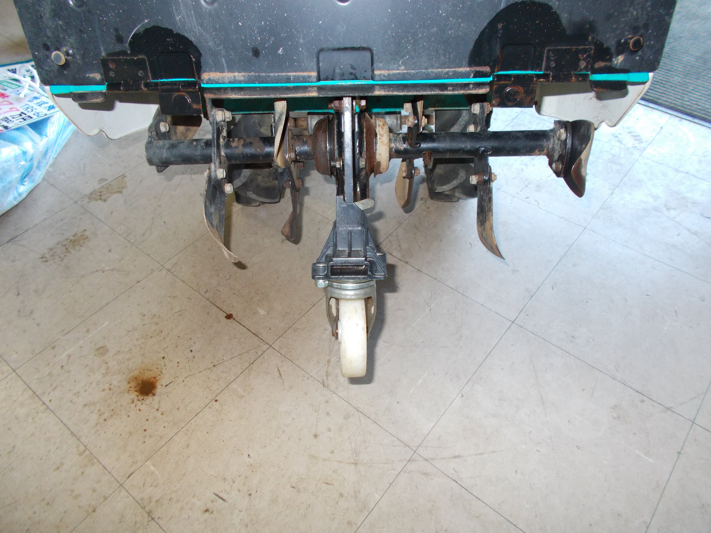 クボタ　中古　管理機TRS60