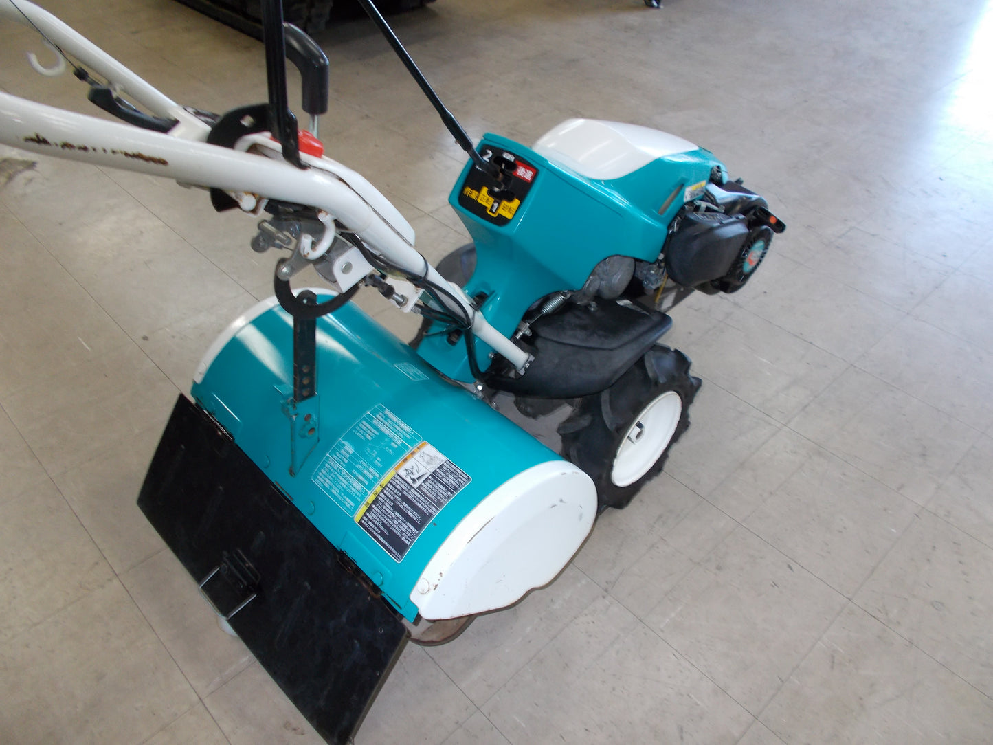 クボタ　中古　管理機TRS60