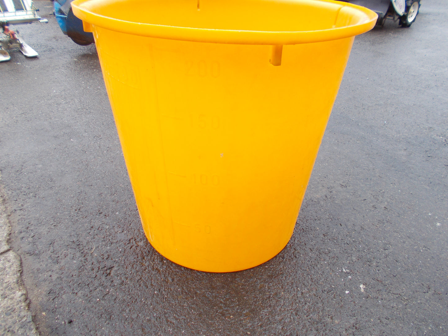 メーカー不明　中古　水バケツ　200L