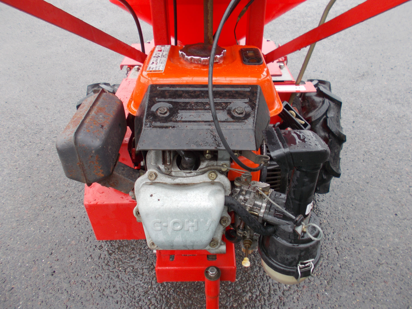 カンリウ　中古　肥料散布機　MF601