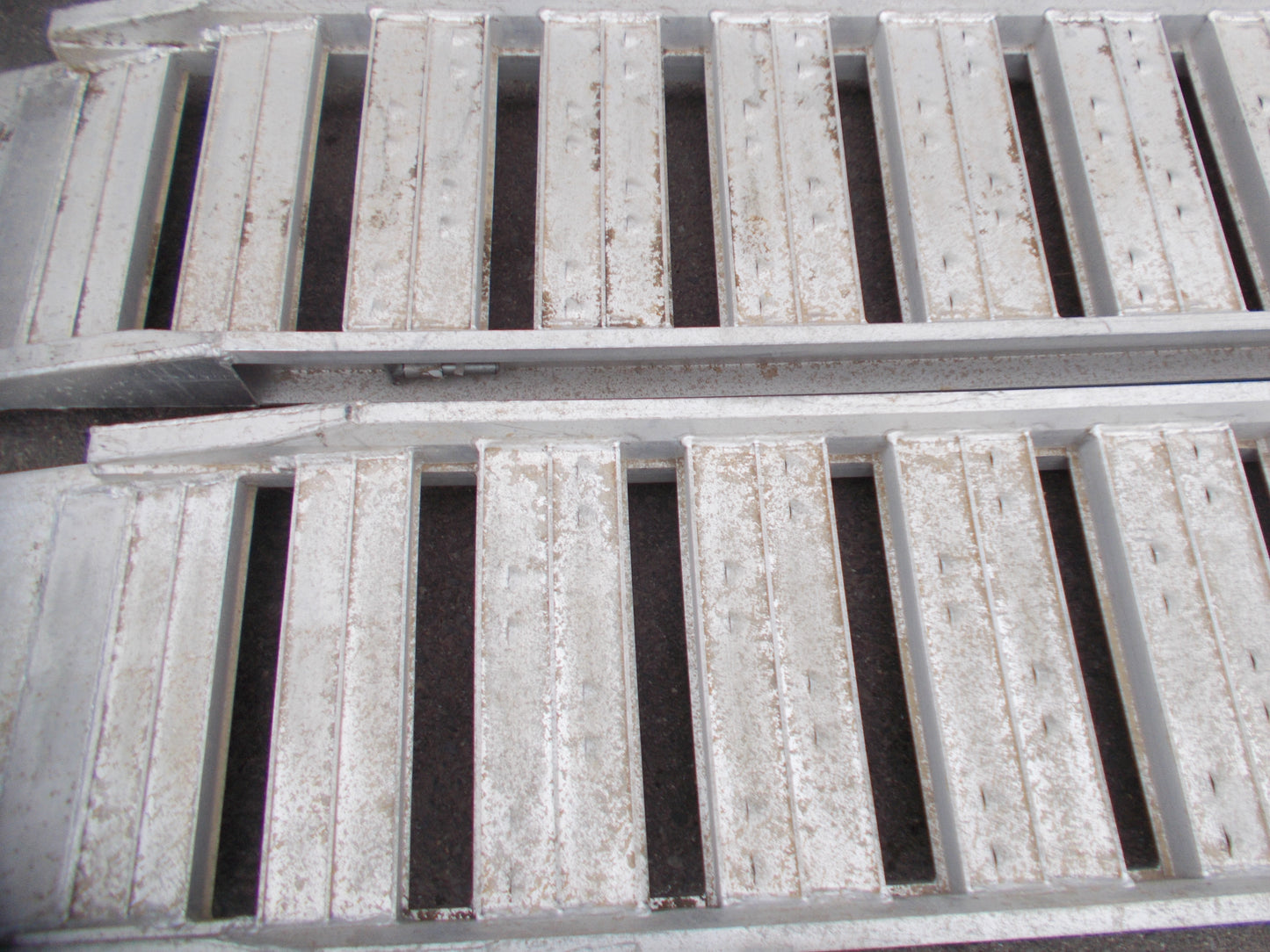 昭和　中古　アルミブリッジ　SBAG　2T