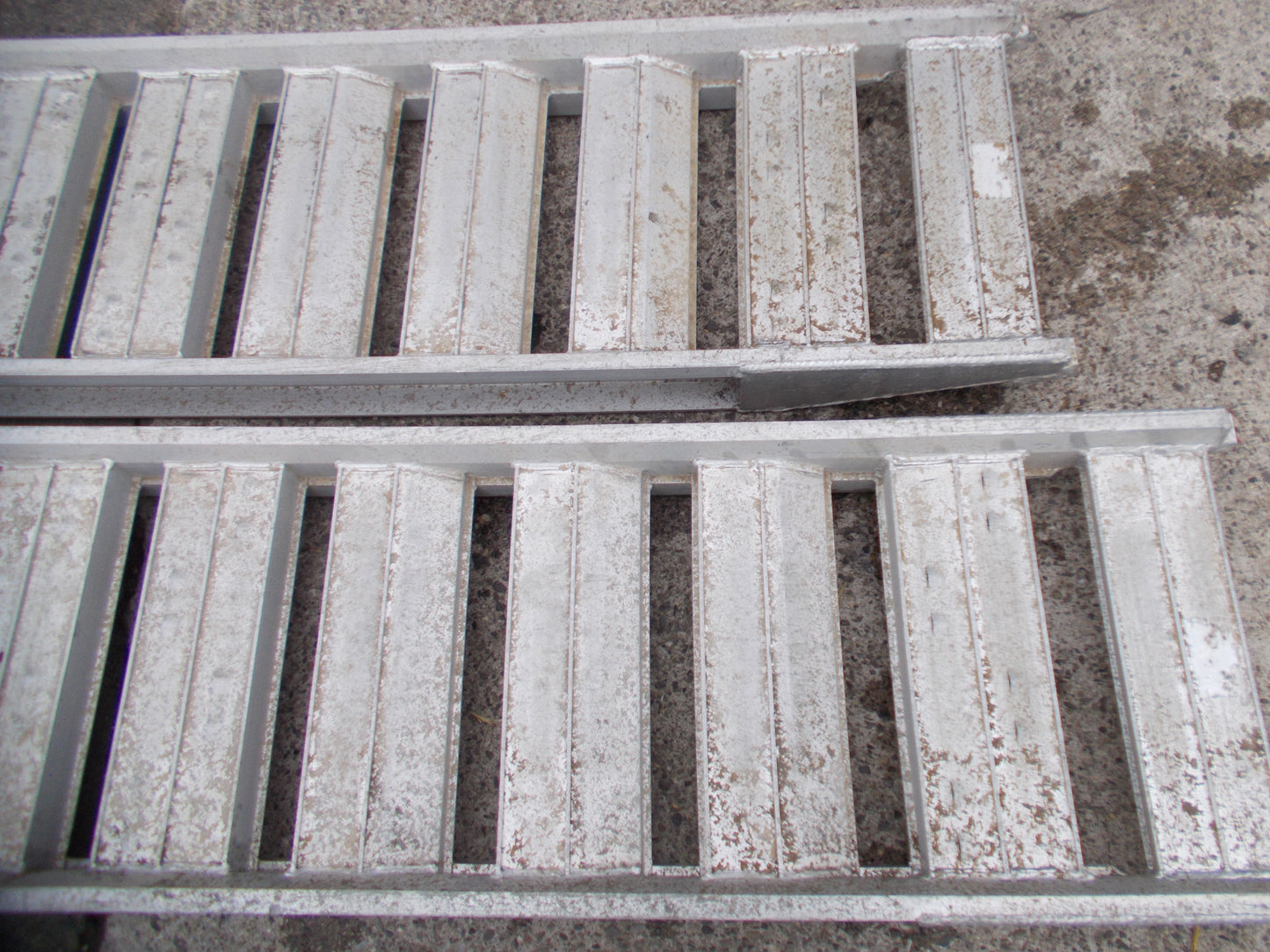 昭和　中古　アルミブリッジ　SBAG　2T