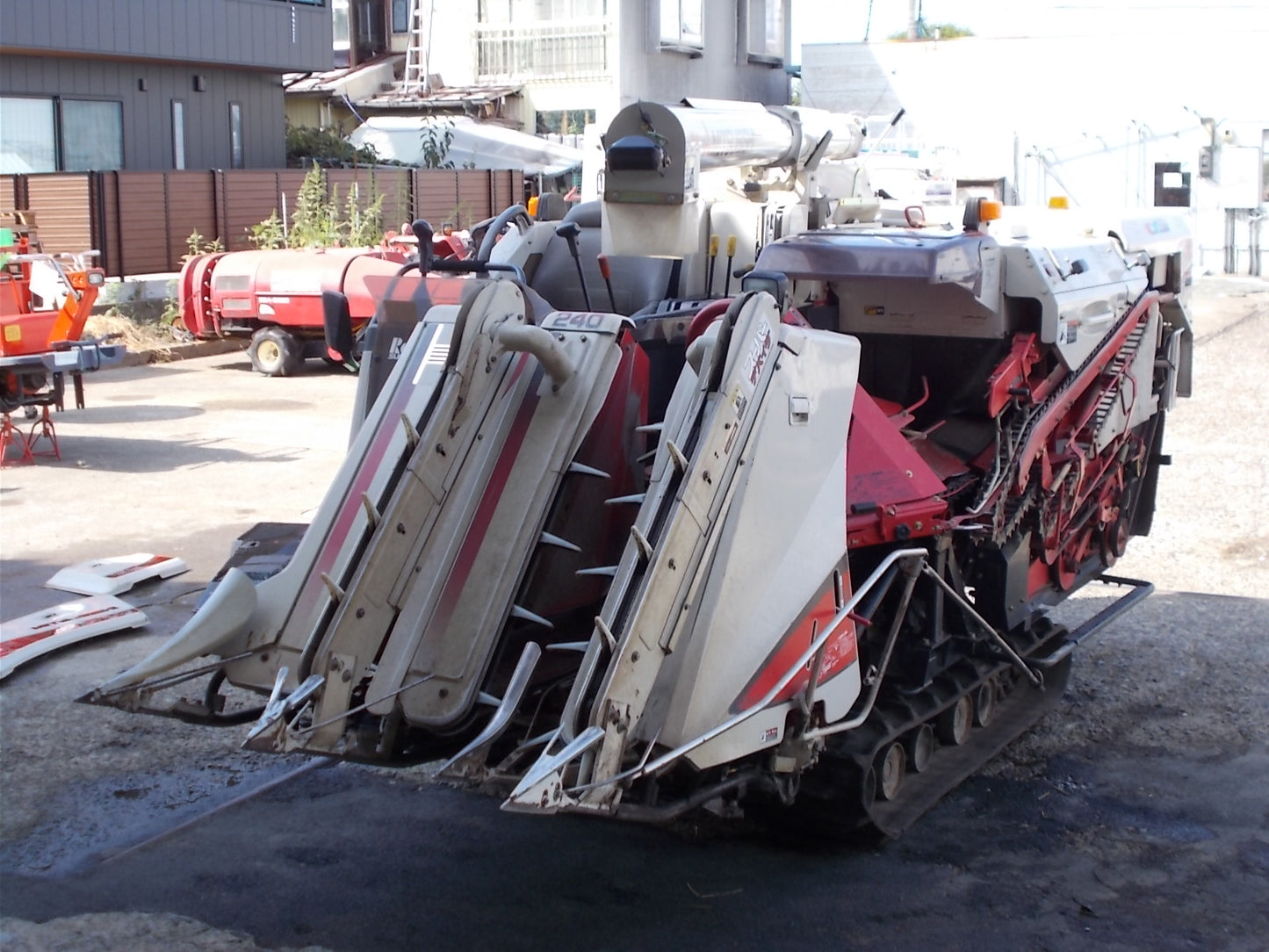 三菱　中古　コンバイン　MC240G