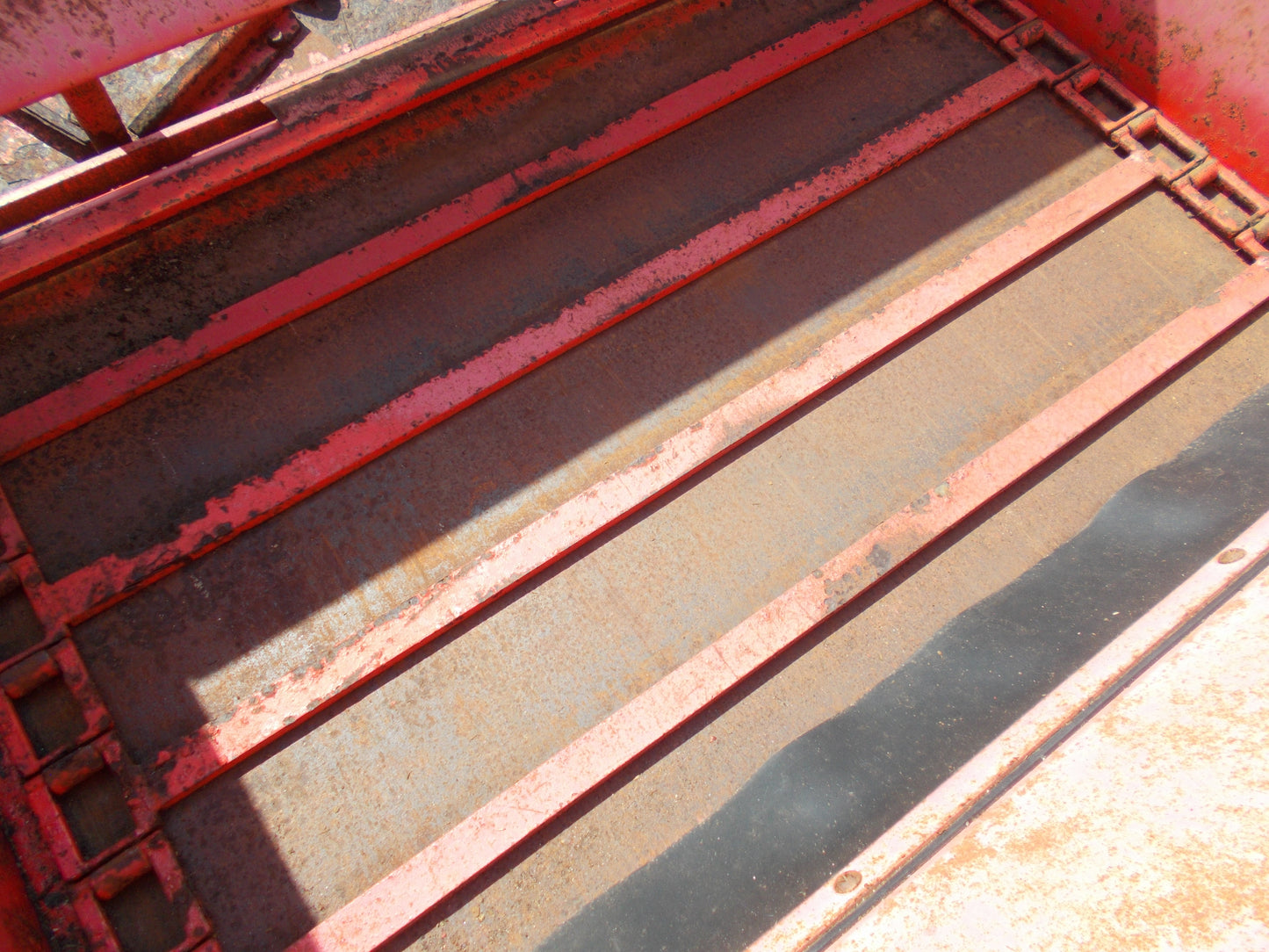 デリカ　中古　自走式マニアスプレッダー　DC156