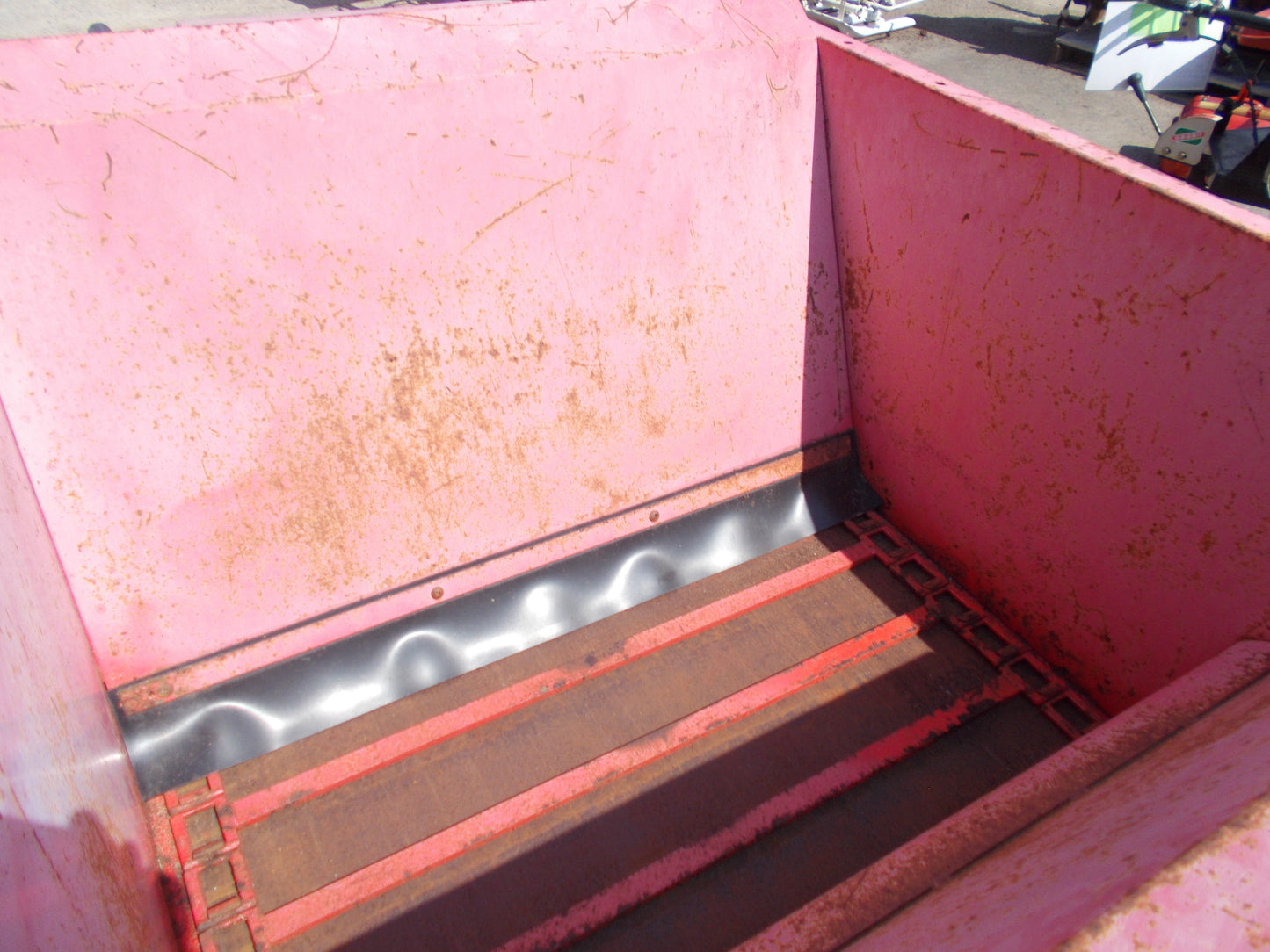 デリカ　中古　自走式マニアスプレッダー　DC156