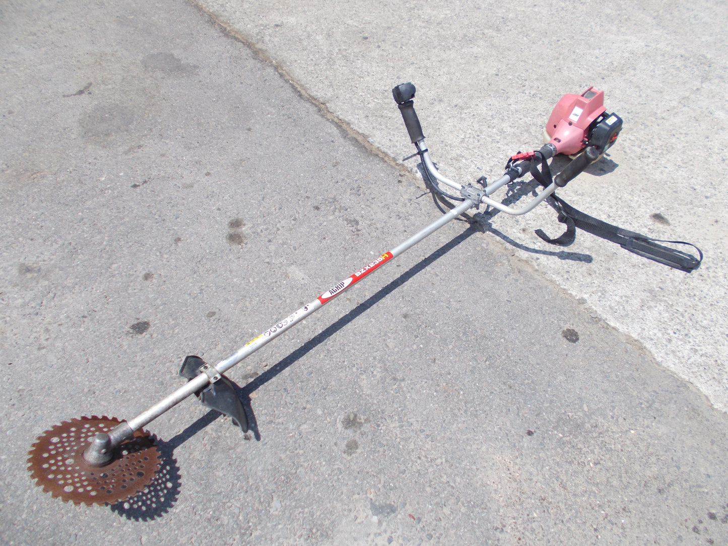 アグリップ　中古　草刈機　BZX235H