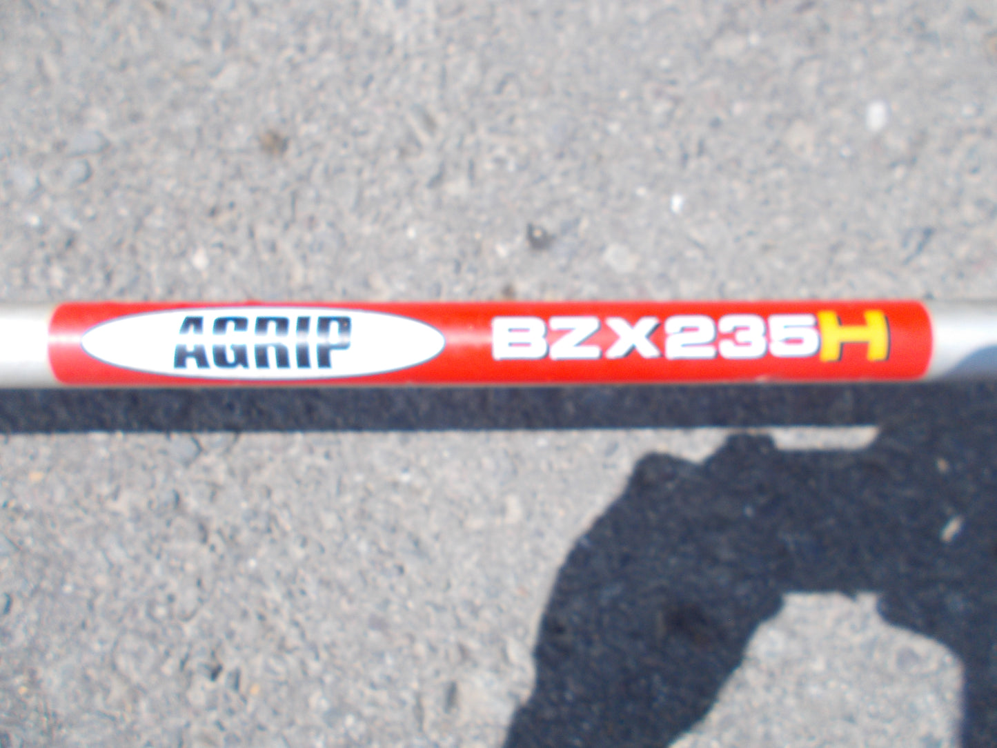 アグリップ　中古　草刈機　BZX235H