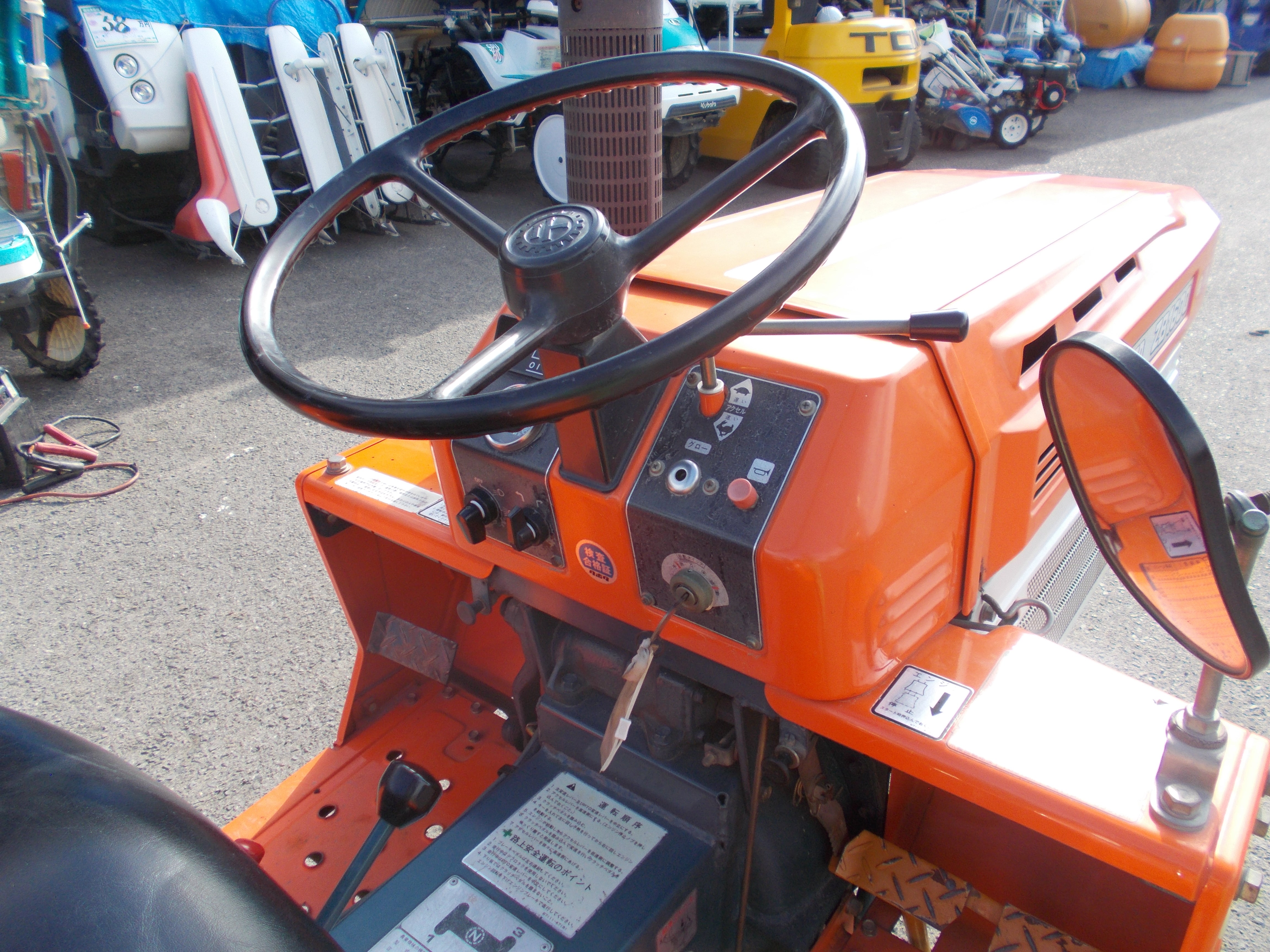 レトロトラクターＫＵＢＯＴＡ ZB1600 4WD Tractors KUBOTA ZB1600 - FARM MART