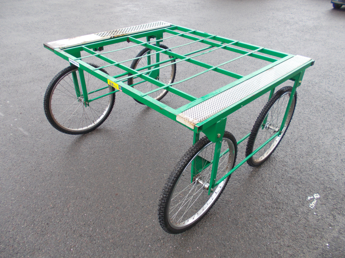 ニシザワ　中古　収獲台車　不明