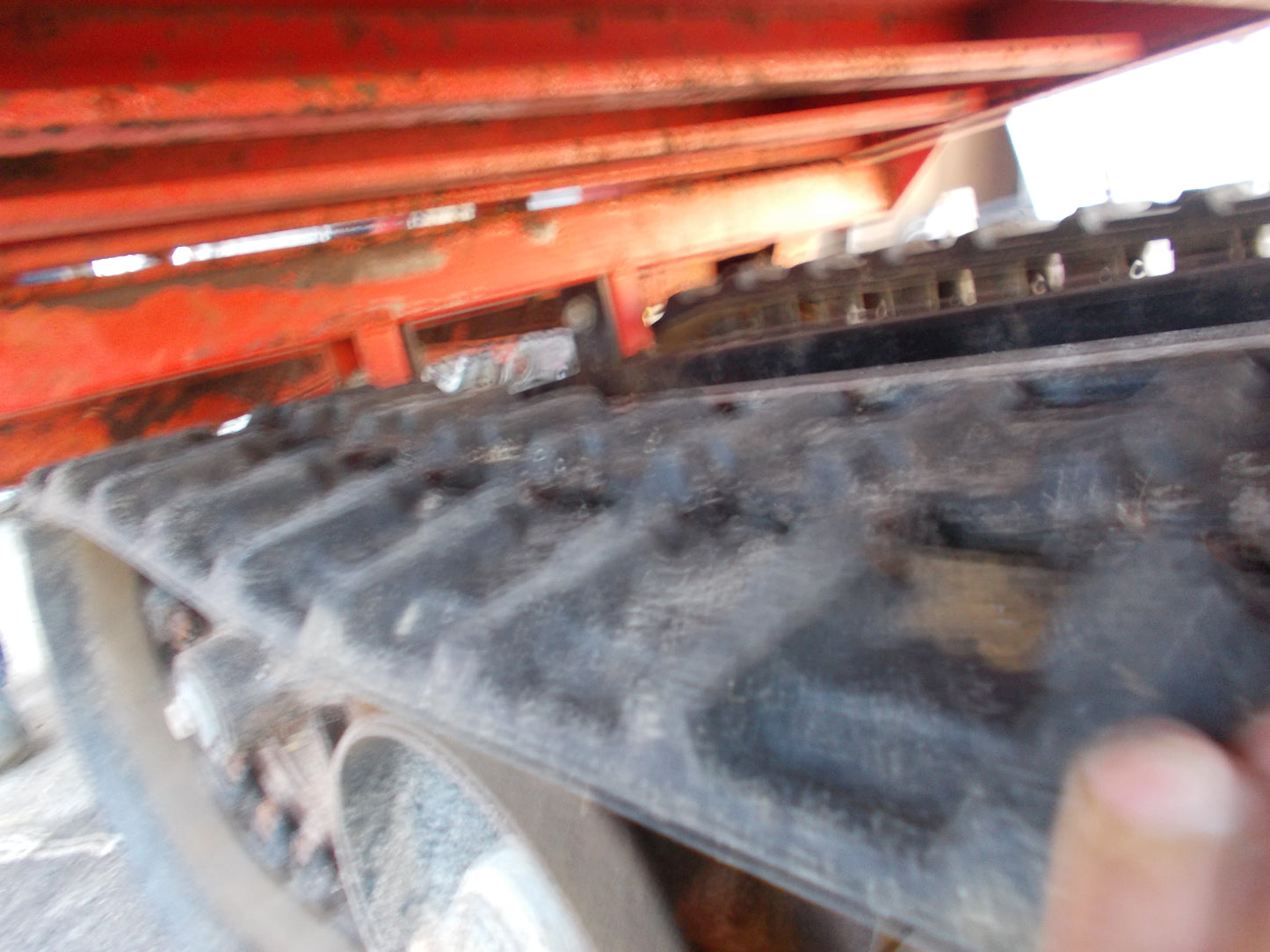 デリカ　中古　自走式マニアスプレッダー　DC156