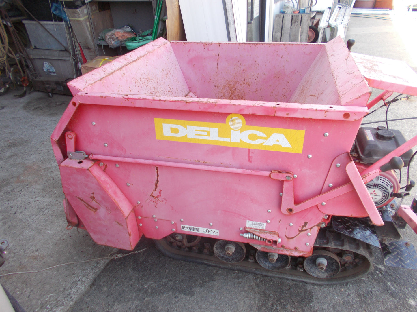 デリカ　中古　自走式マニアスプレッダー　DC156