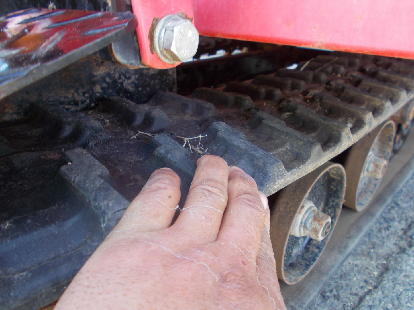 デリカ　中古　自走式マニアスプレッダー　DC156