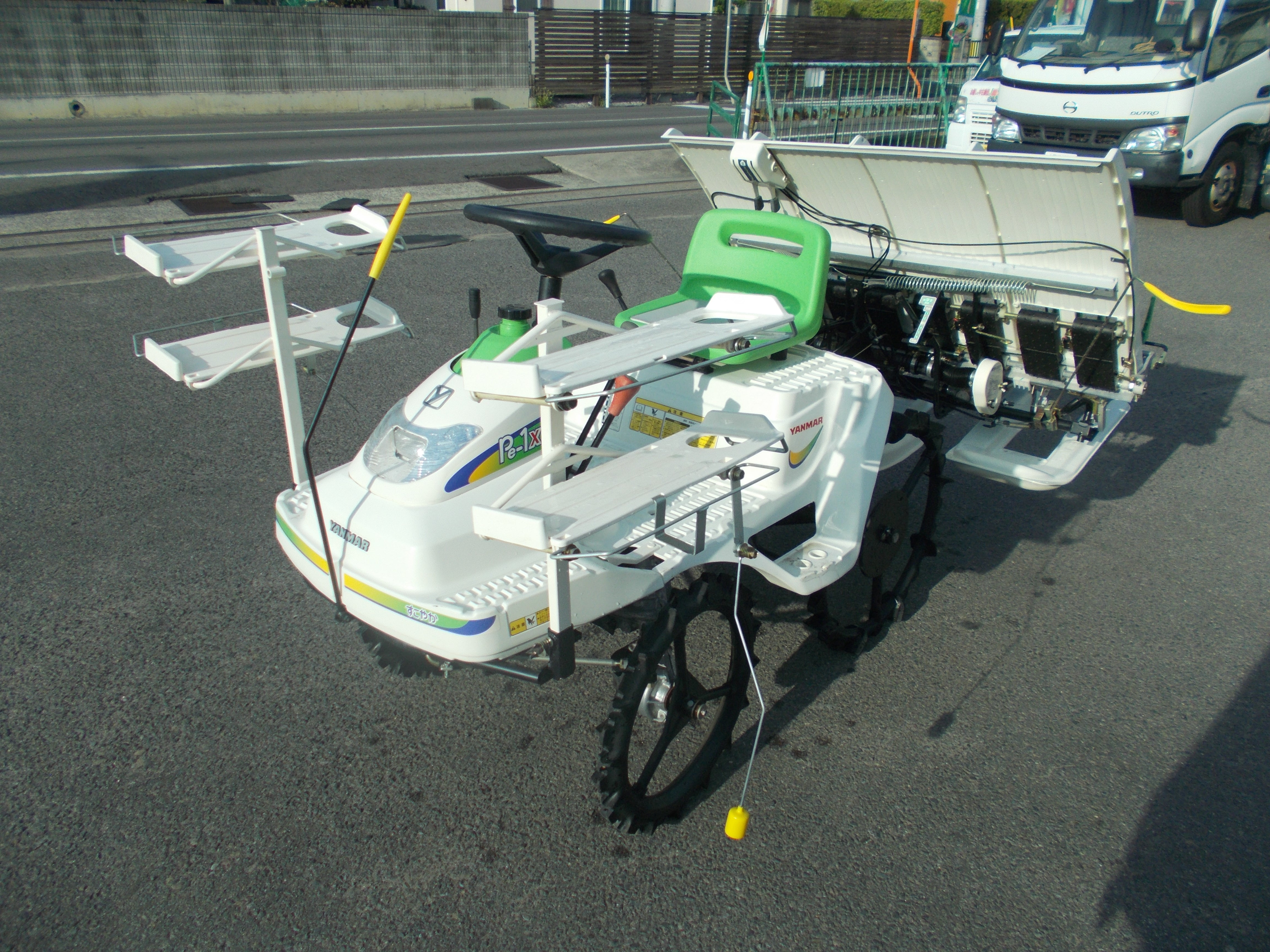 田植機（ヤンマーPe-1） ヤンマー 中古田植機 Pe-1の詳細｜農機具通販ノウキナビ