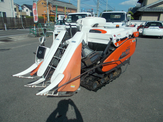 クボタ　中古　コンバイン　AR211W