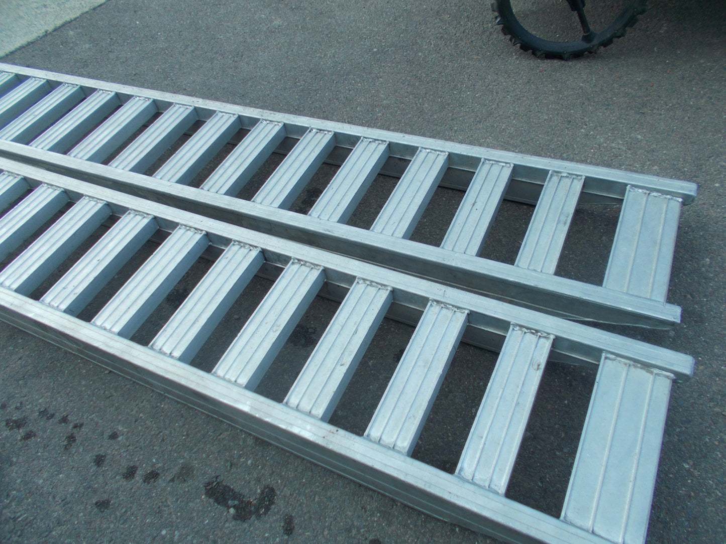 メーカー不明　中古　アルミブリッジ　4t