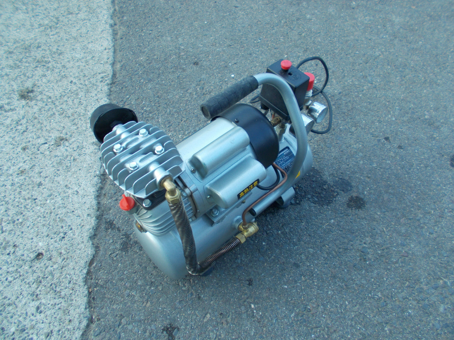 Tokyo　SHINKOSEISAKUSHO　中古　コンプレッサー　BPC-8KD