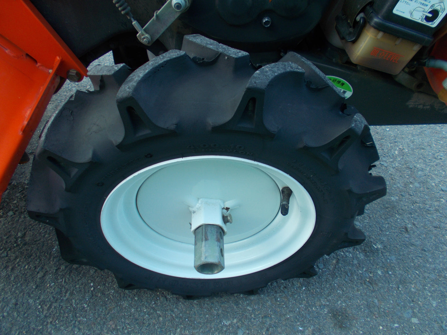 クボタ　中古　耕耘機　TR90