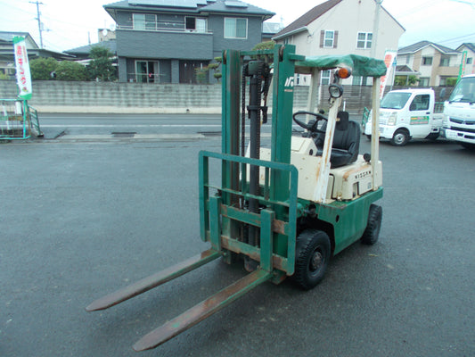 日産　中古　フォークリフト　NF01