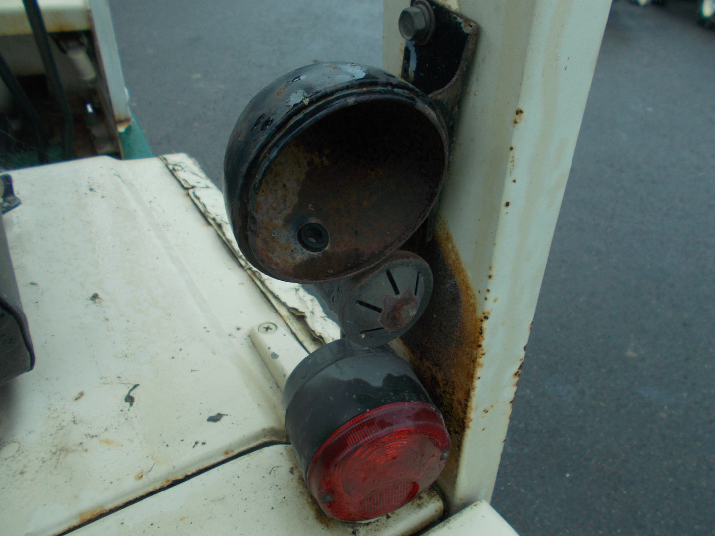 日産　中古　フォークリフト　NF01