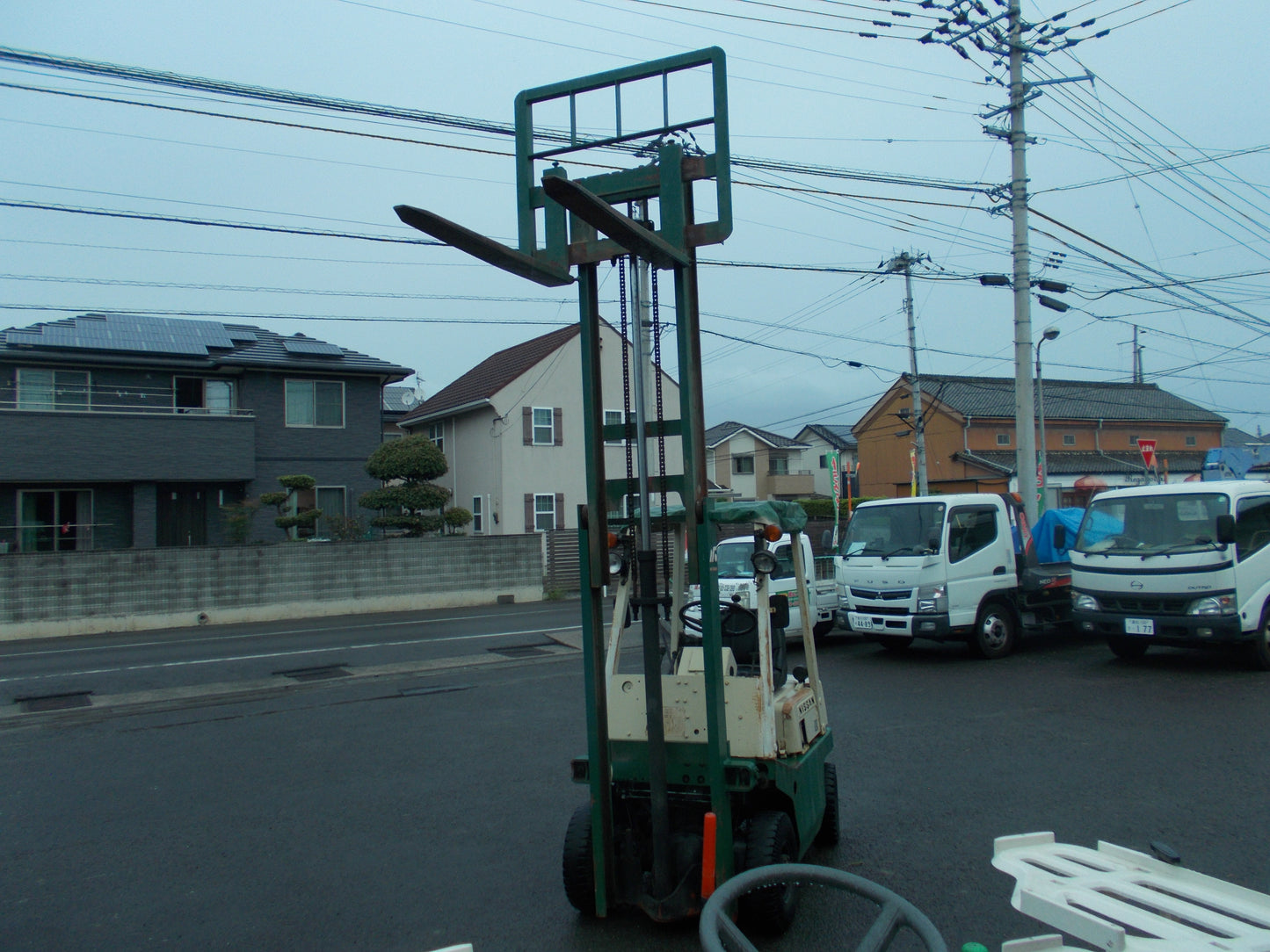 日産　中古　フォークリフト　NF01