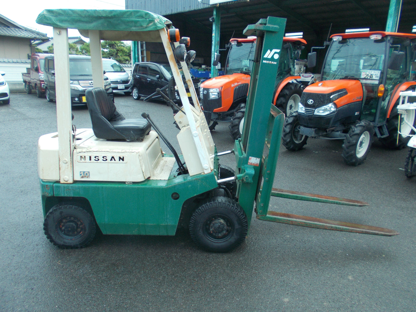 日産　中古　フォークリフト　NF01