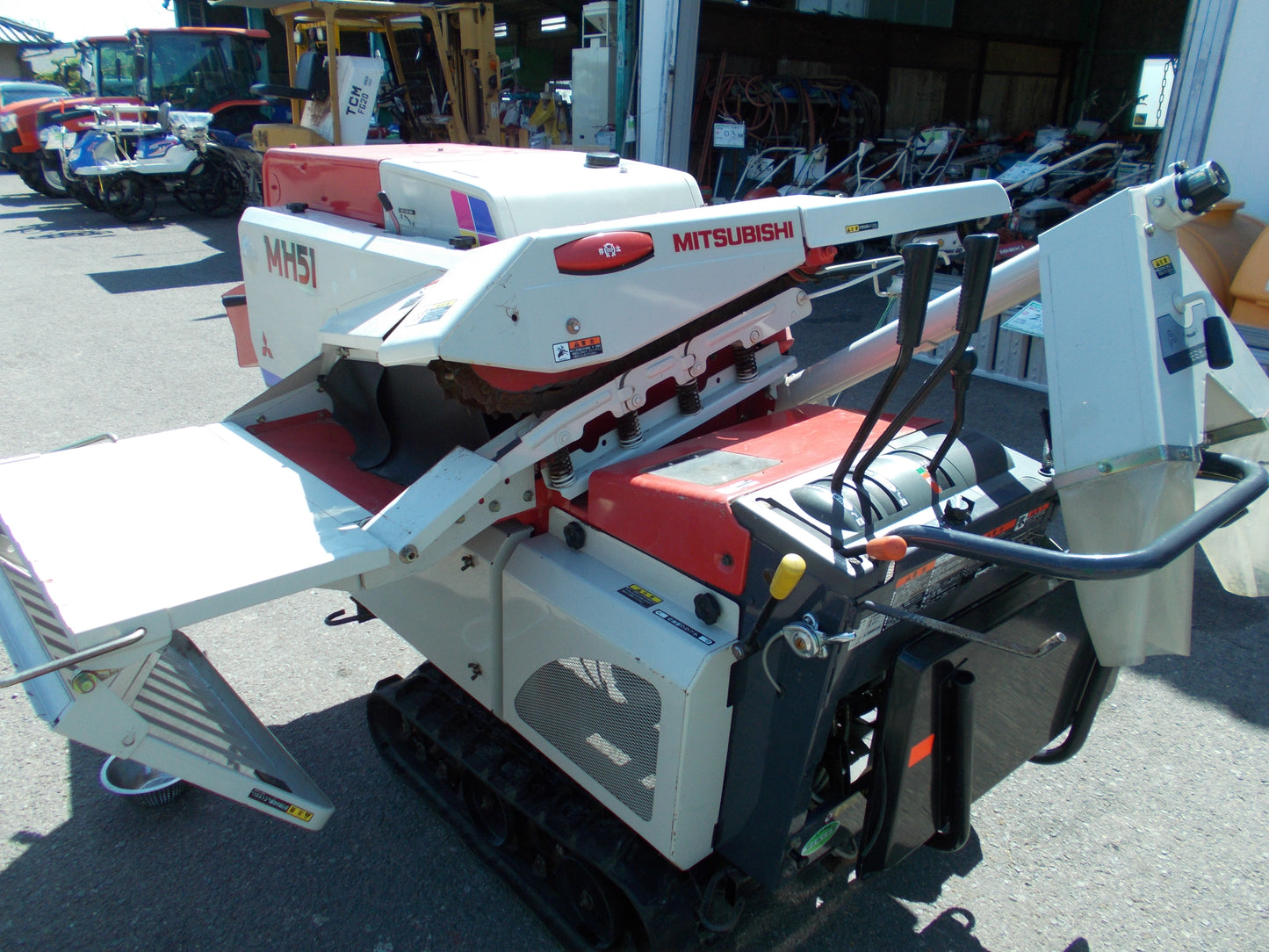 三菱　中古　ハーベスター　MH40