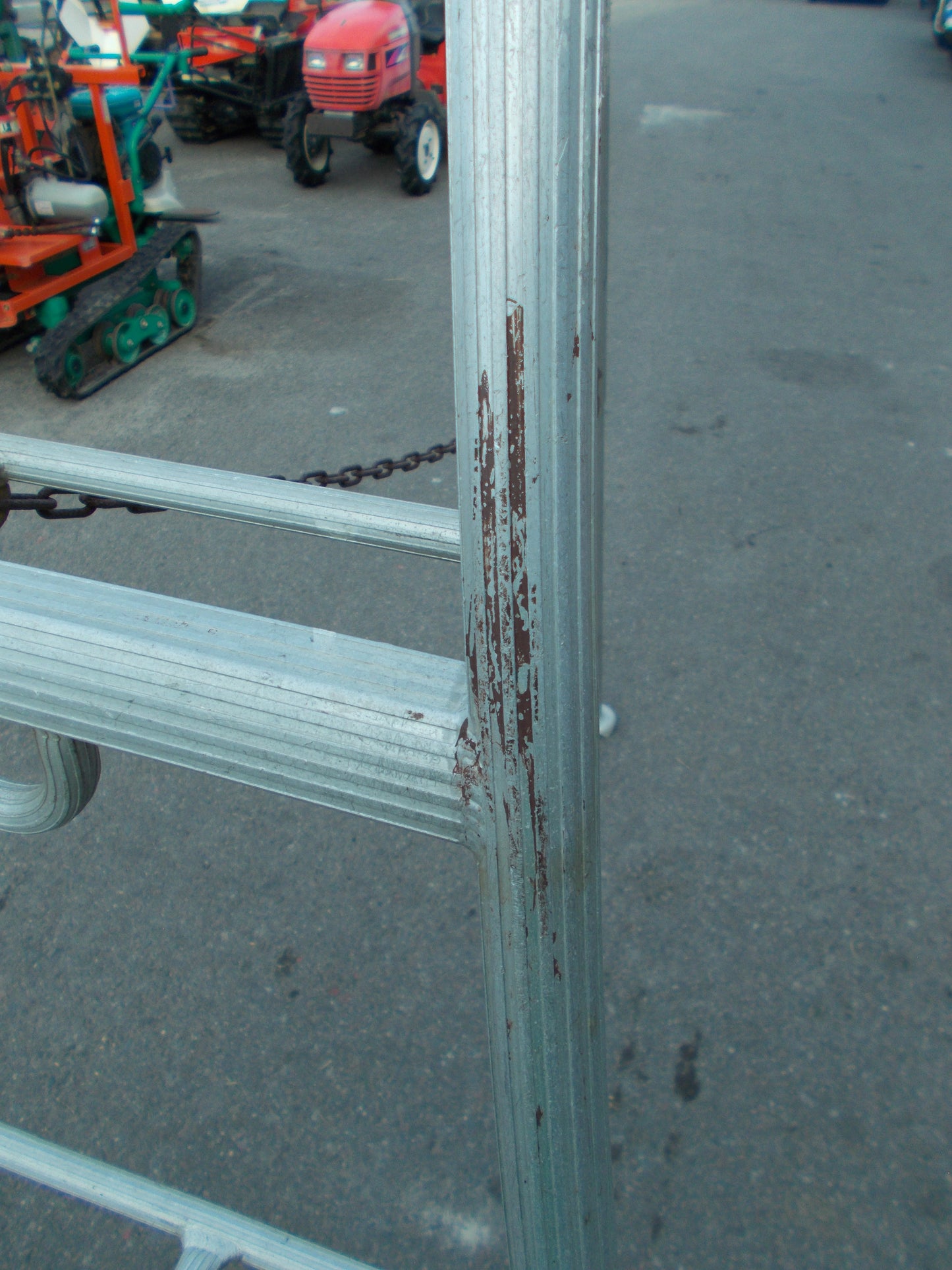 不明　中古　アルミ三脚　2.5ｍ