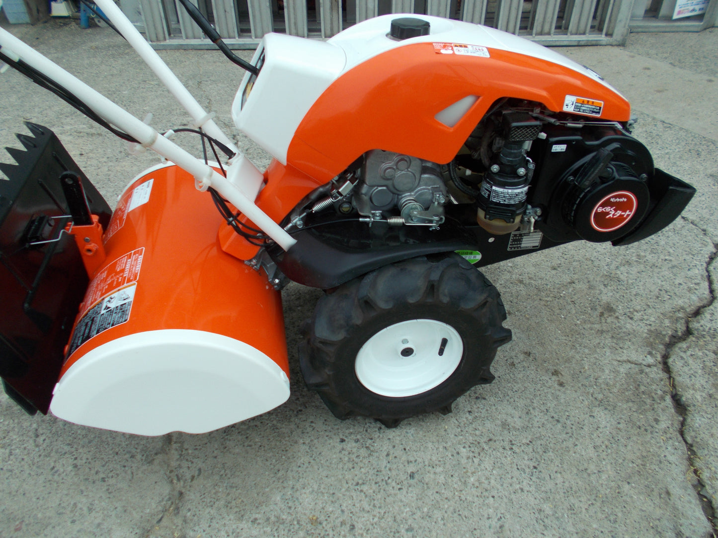 クボタ　中古　耕耘機　TRS600