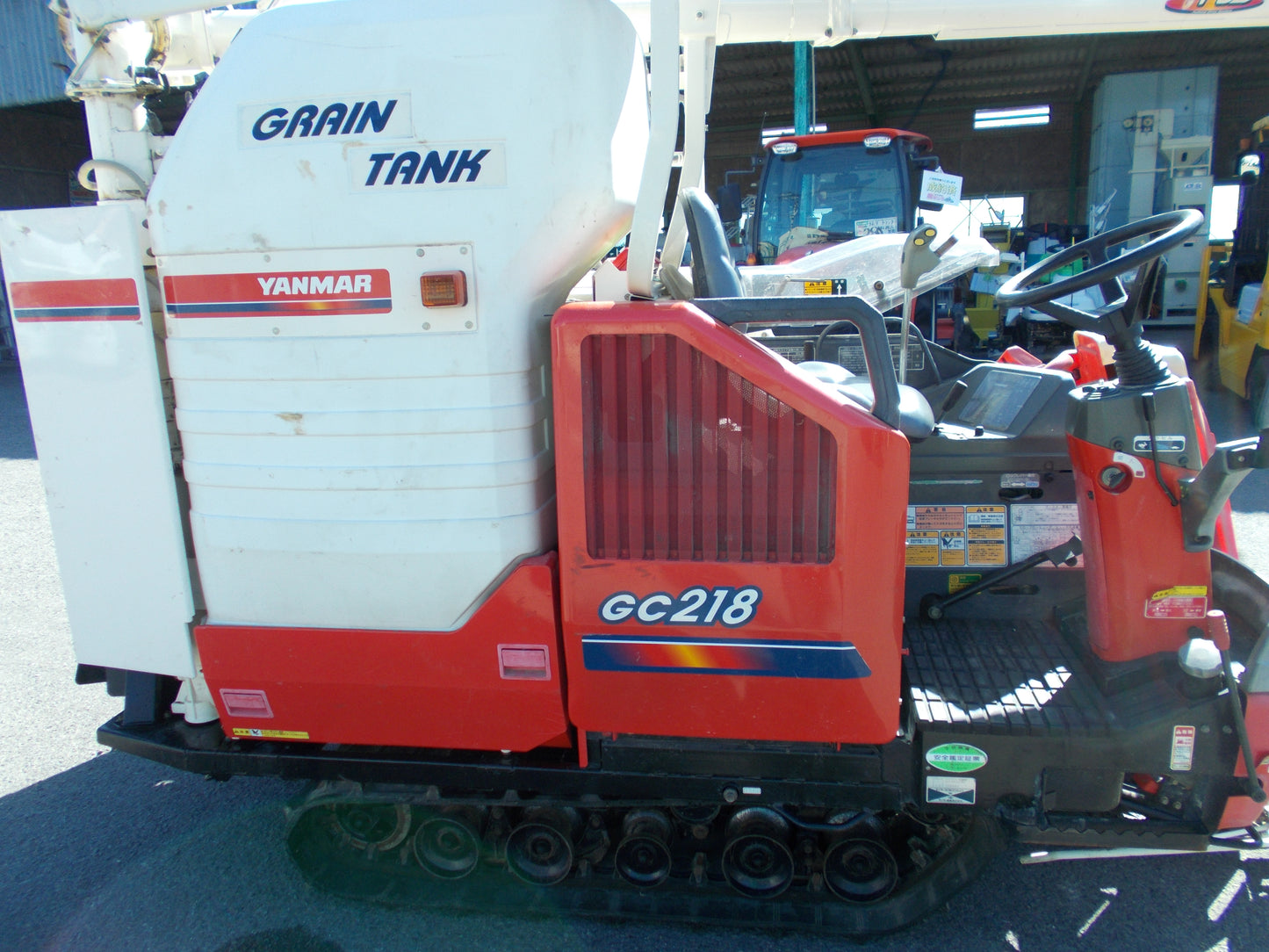 ヤンマー　中古　コンバイン　GC218G