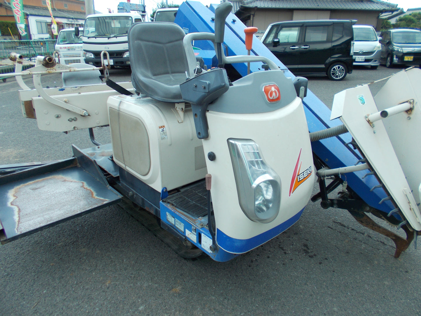 イセキ　中古　人参収穫機　VHC1120-RF