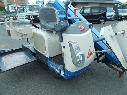 イセキ　中古　人参収穫機　VHC1120-RF