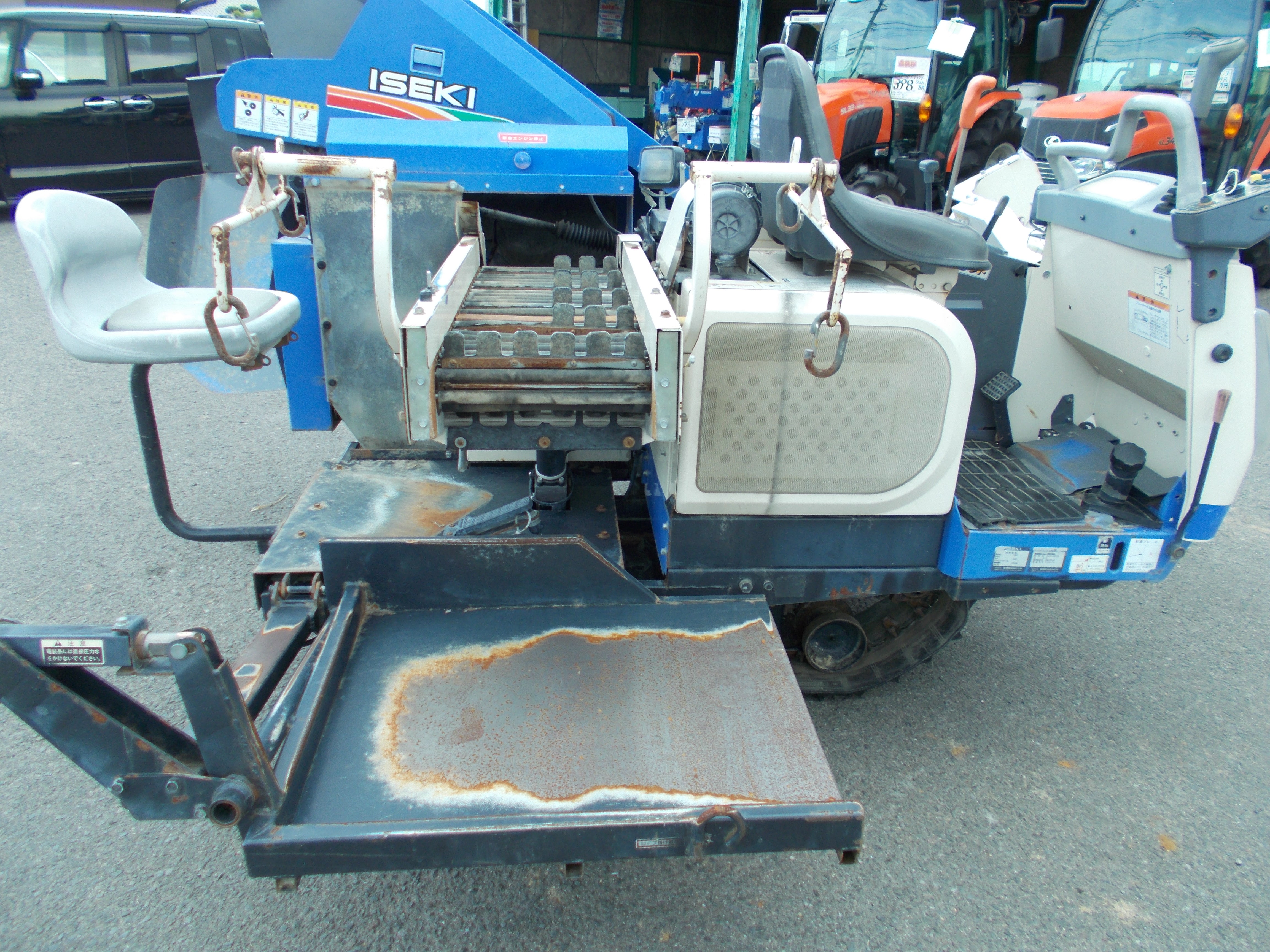 イセキ 中古 人参収穫機 VHC1120-RF – 農キング